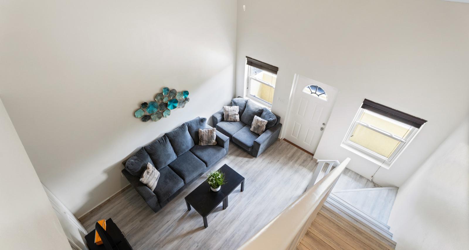 2 Bedroom Apartment in George Town, Cayman Islands — photo 1