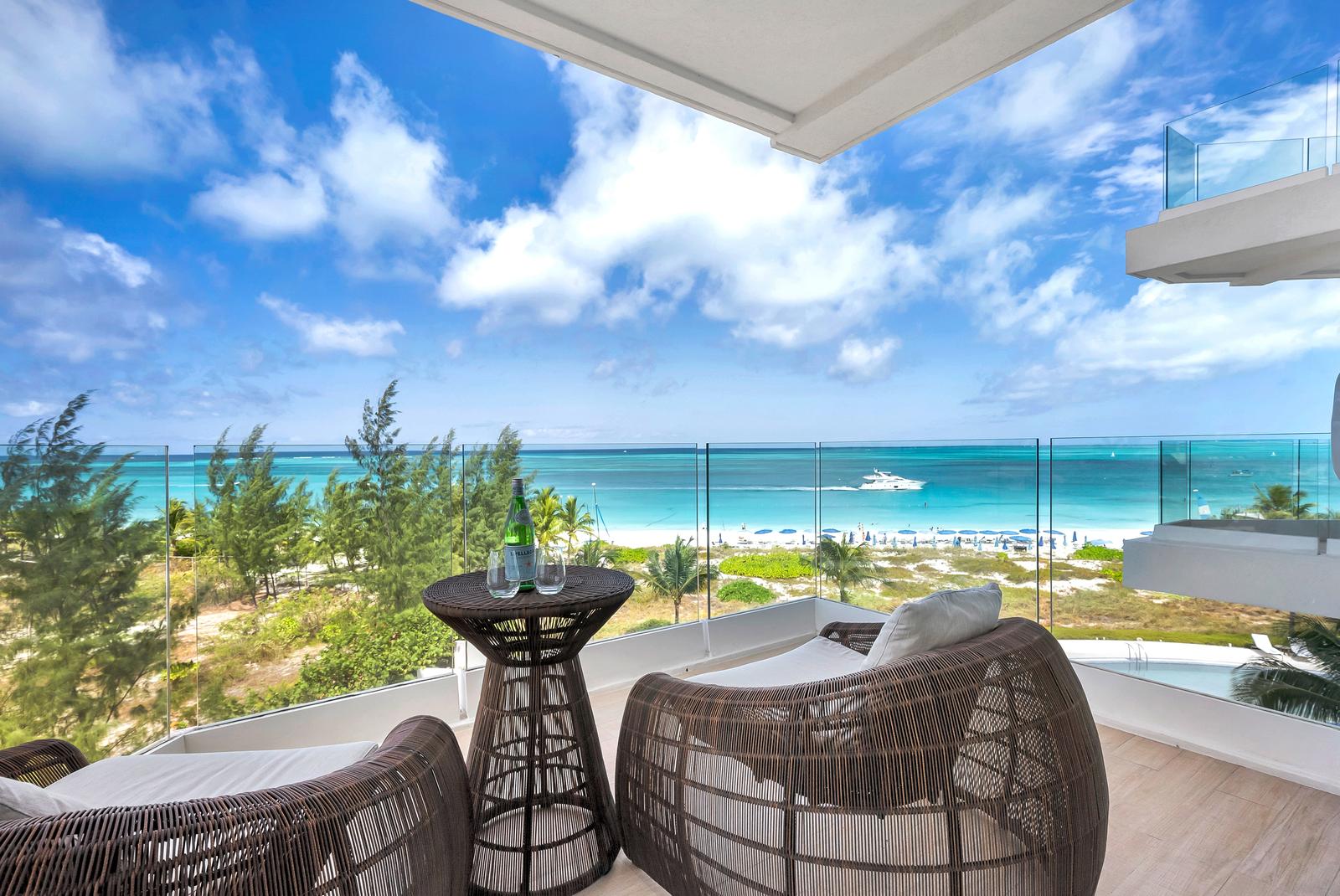 3-Bedroom Beachfront Residence at The Ritz-Carlton Turks & Caicos — photo 2