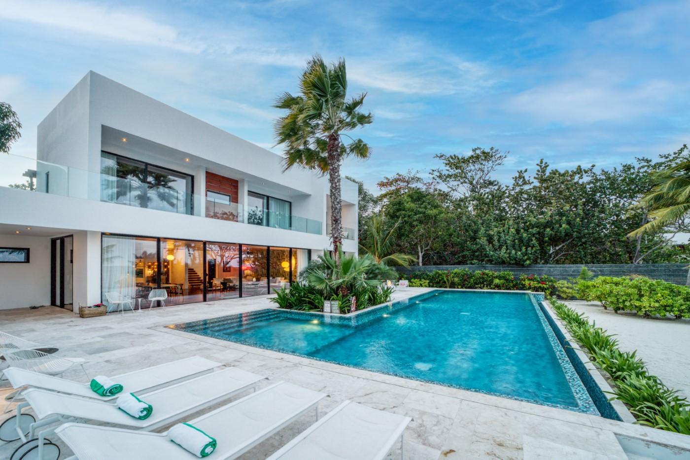 Belize’s Premier Beachfront Trophy Estate | Ultra-Luxury Caribbean Living with Proven ROI — photo 4