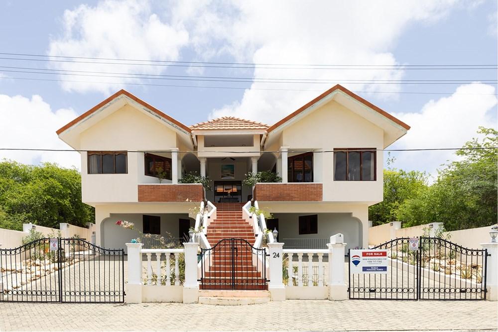 5 Bedroom House for Sale, Kaya Peridoto 24, Santa Barbara, Bonaire — photo 2