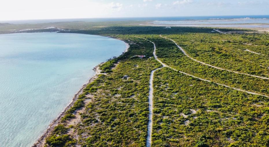 South Caicos Oceanview 1.2 Acre Lot — photo 1