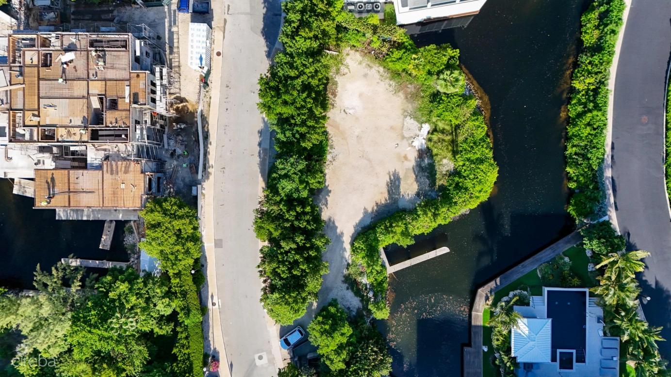 Ritz Carlton Deck House #18 Canal Front Land in the Cayman Islands — photo 3