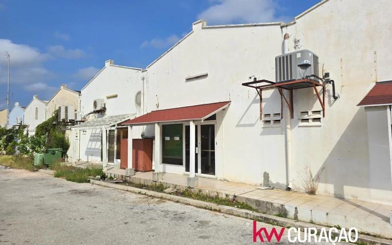 Versatile Commercial Unit for Sale – Groot Piscadera — photo 2