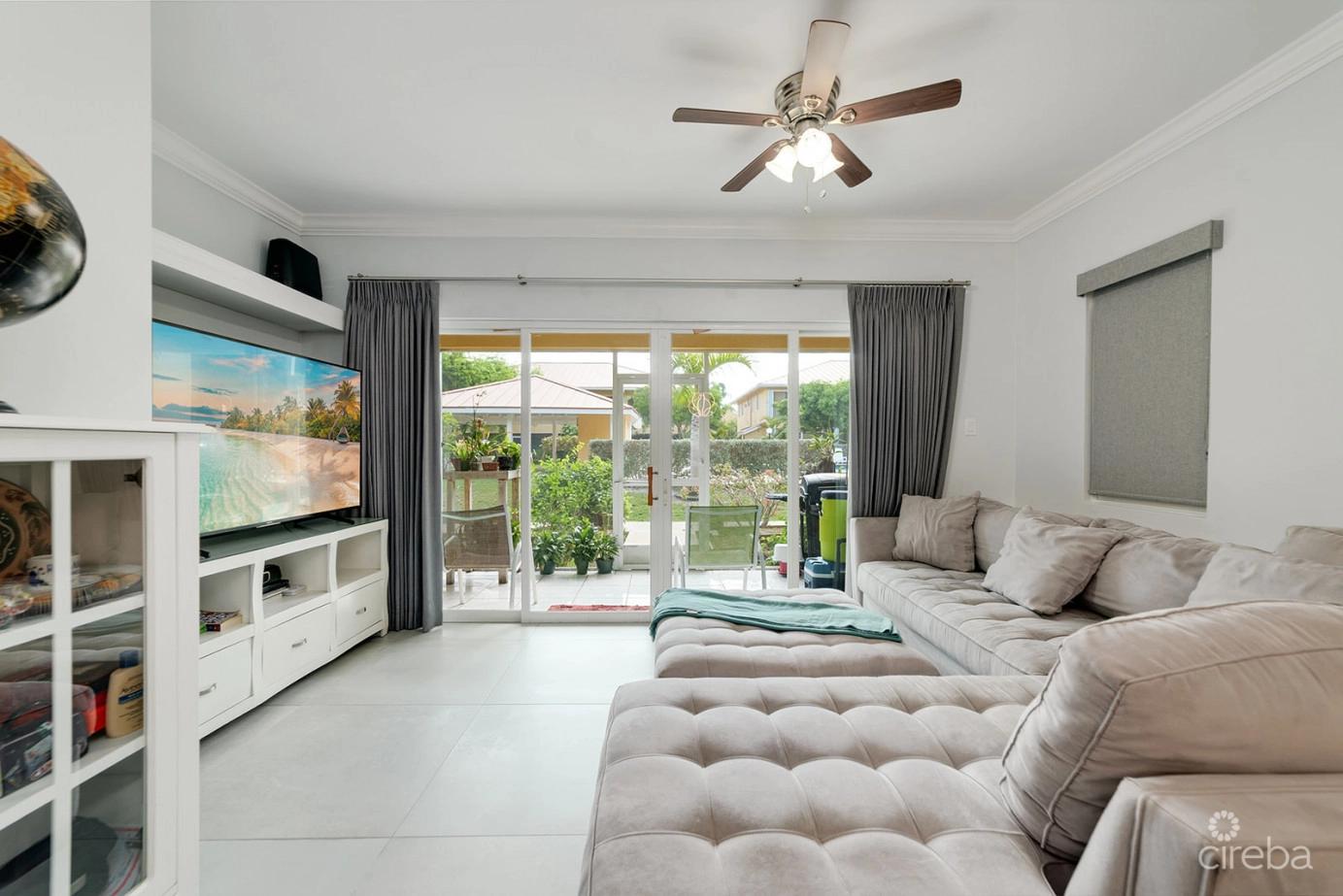Ocean Club 2 bed/2.5 bath Condo in the Cayman Islands — photo 4