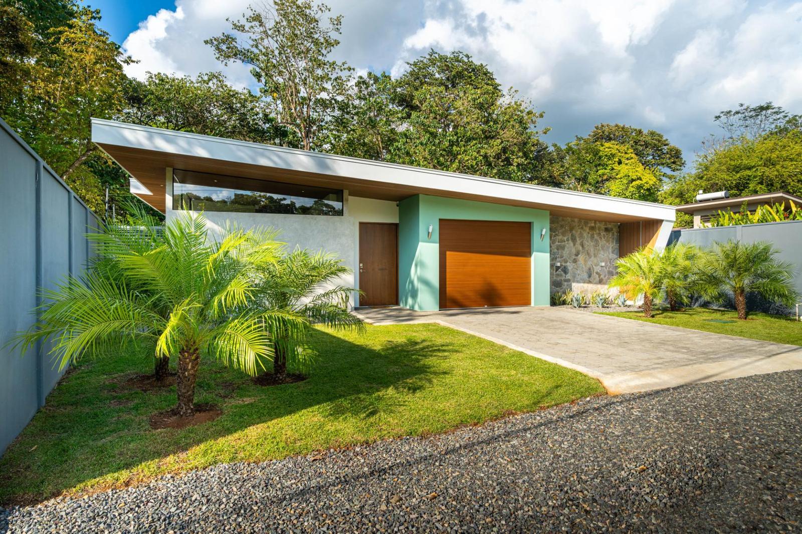 3 Bedroom Home for Sale in Uvita — photo 1