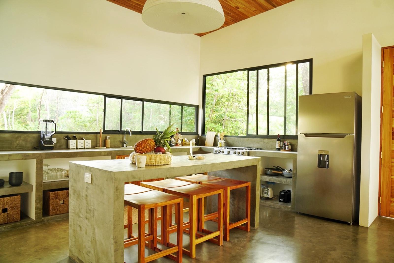 3 Bedroom Hilltop Home for Sale, Santa Teresa, Puntarenas, Costa Rica — photo 2
