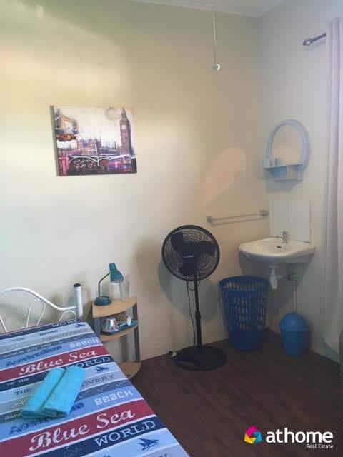 8 bedroom apartment for rent — Student House Centrally Located Santa Rosa — photo 4