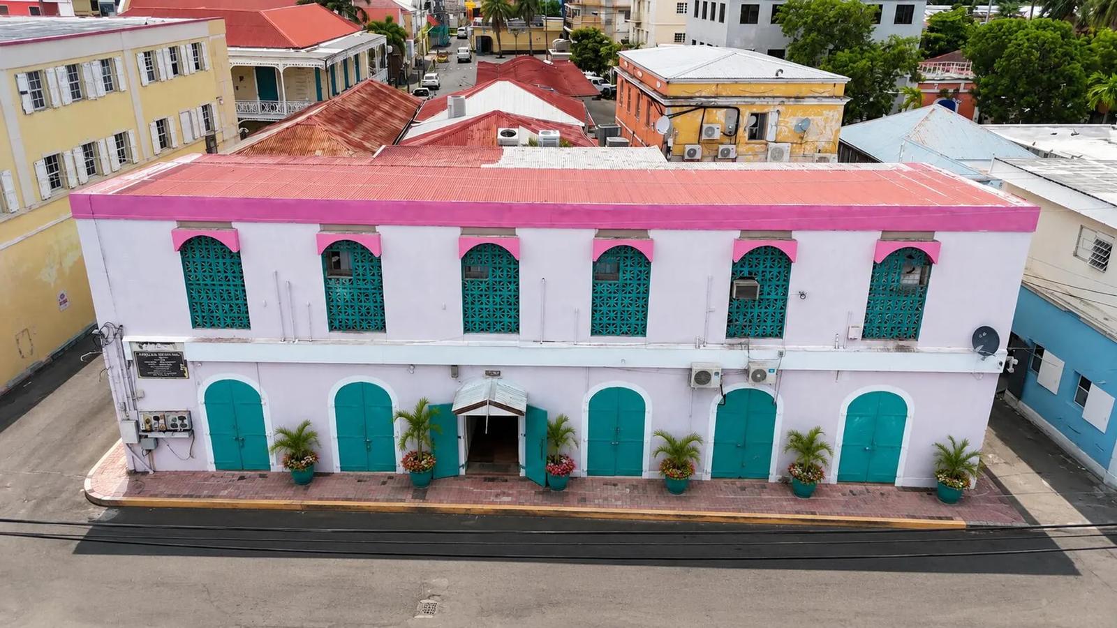 Mixed-use Building in Charlotte Amalie, US Virgin Islands — photo 3