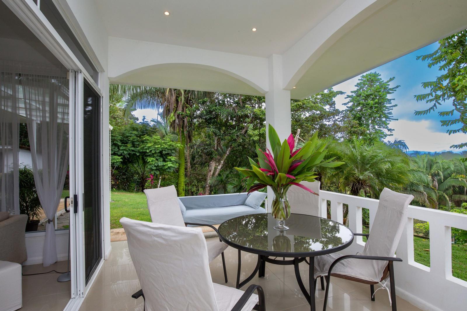 4 Bedroom Property for Sale in Finca Se Ve Bien, Manuel Antonio — photo 2