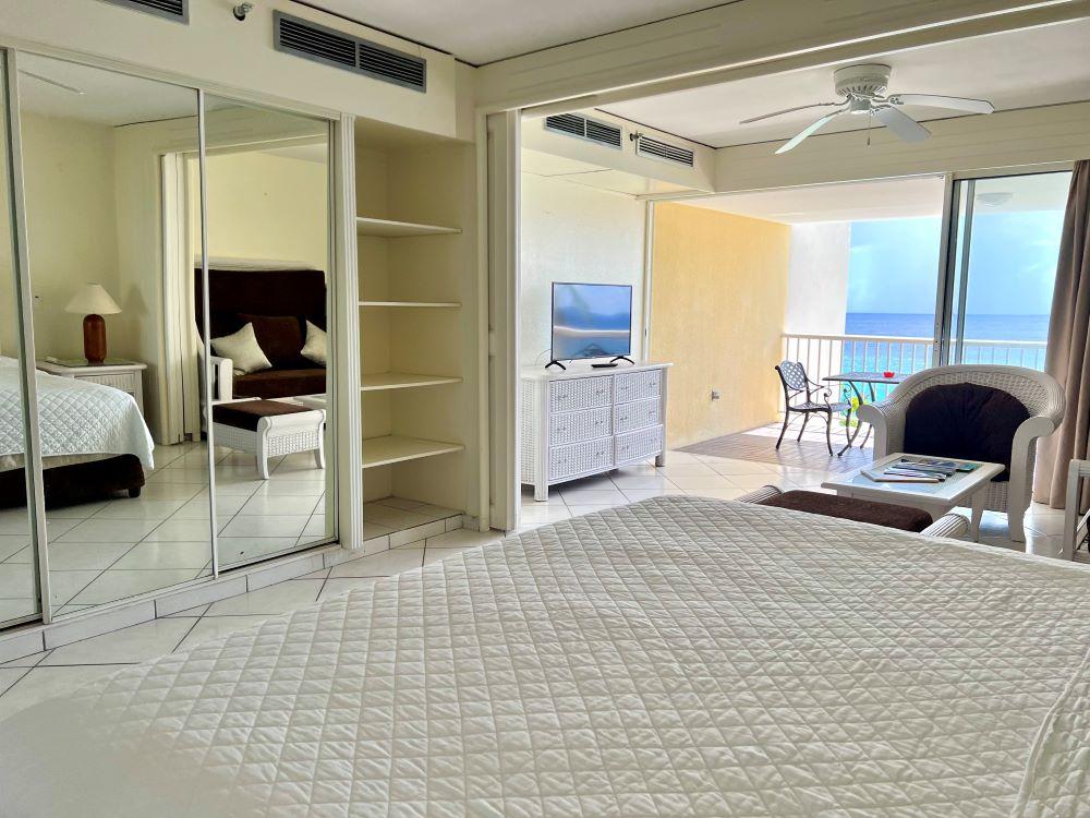 Sapphire Beach Club - Studio For Sale in Cupecoy, St. Maarten — photo 3