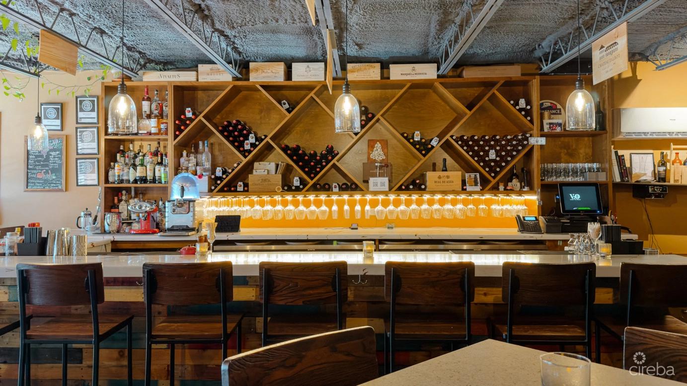 V20 - Wine Bar & Restaurant For Sale — photo 3