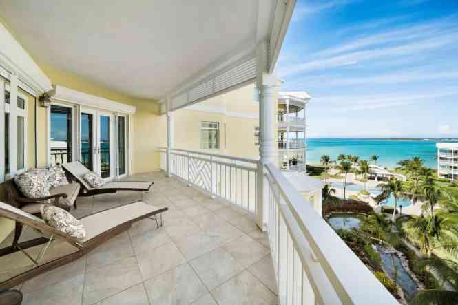 Luxury 3brm Condo with Ocean Views in Cable Beach, Bahamas — photo 1