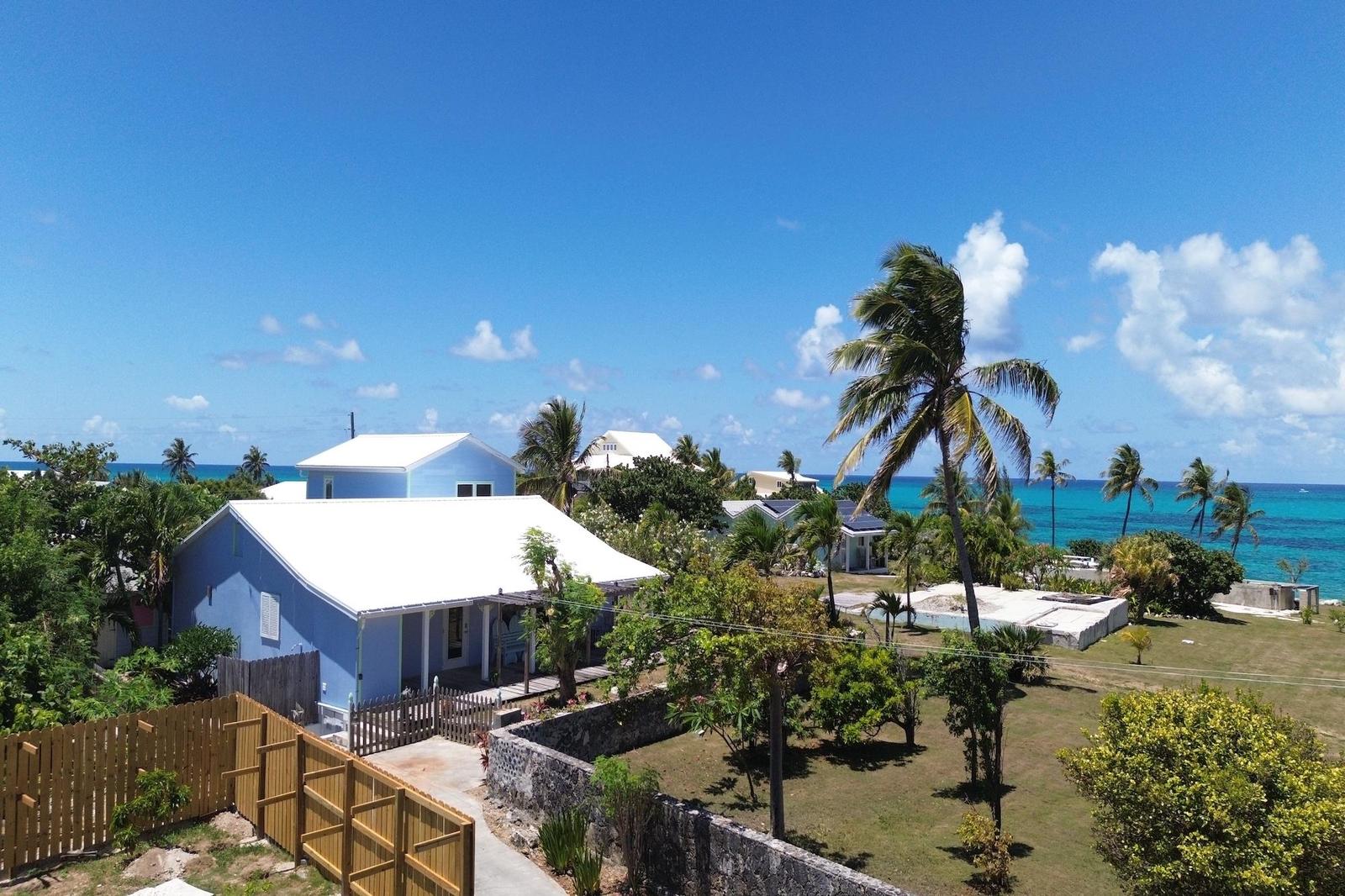 3 bedroom Apartment for sale — OCEAN VIEW BALLFIELD ROAD in Abaco Islands, The Bahamas — photo 1