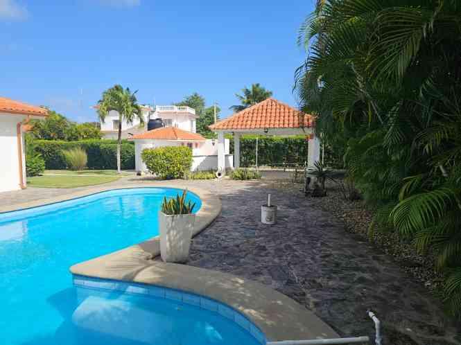 Villa Yasmin - Custom Built with Style! — photo 3