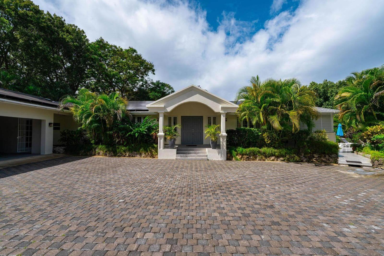 4 Bedroom Luxury Villa for Sale, Sandy Lane Estate, St James, Barbados — photo 1