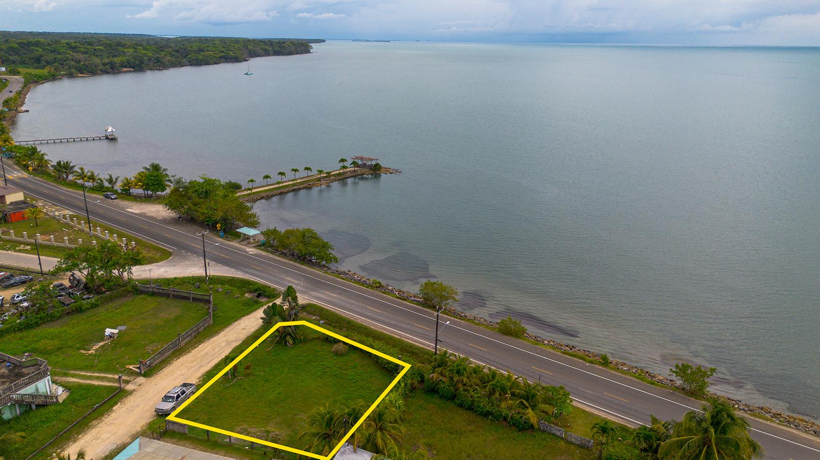 Front-Row Lot – One Road from the Beach in Hopeville, Punta Gorda Town — photo 3