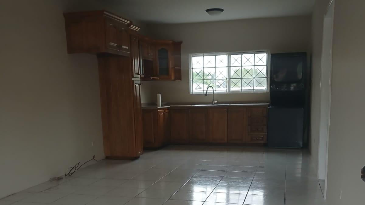 2 Bedroom Ground Floor Apartment for Sale — photo 3