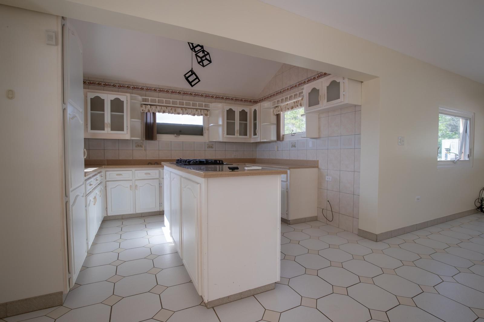 4 Bedroom Family Home for Sale, Alto Vista, Noord, Aruba — photo 5