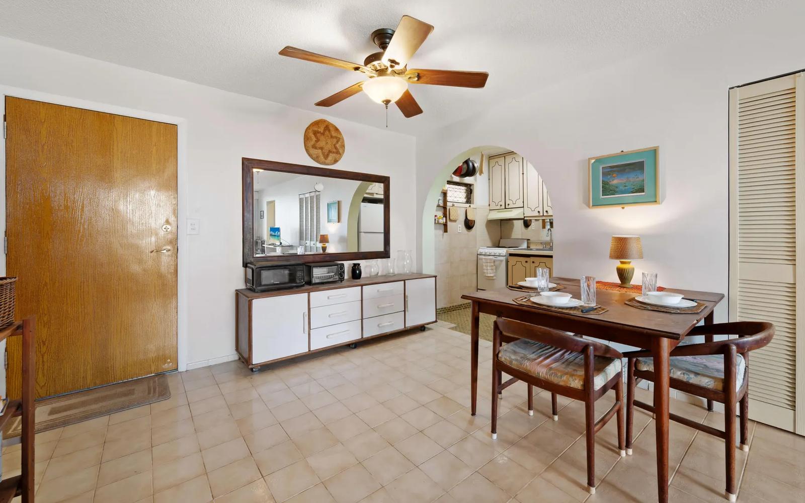 267 Smith Bay Ee — photo 3
