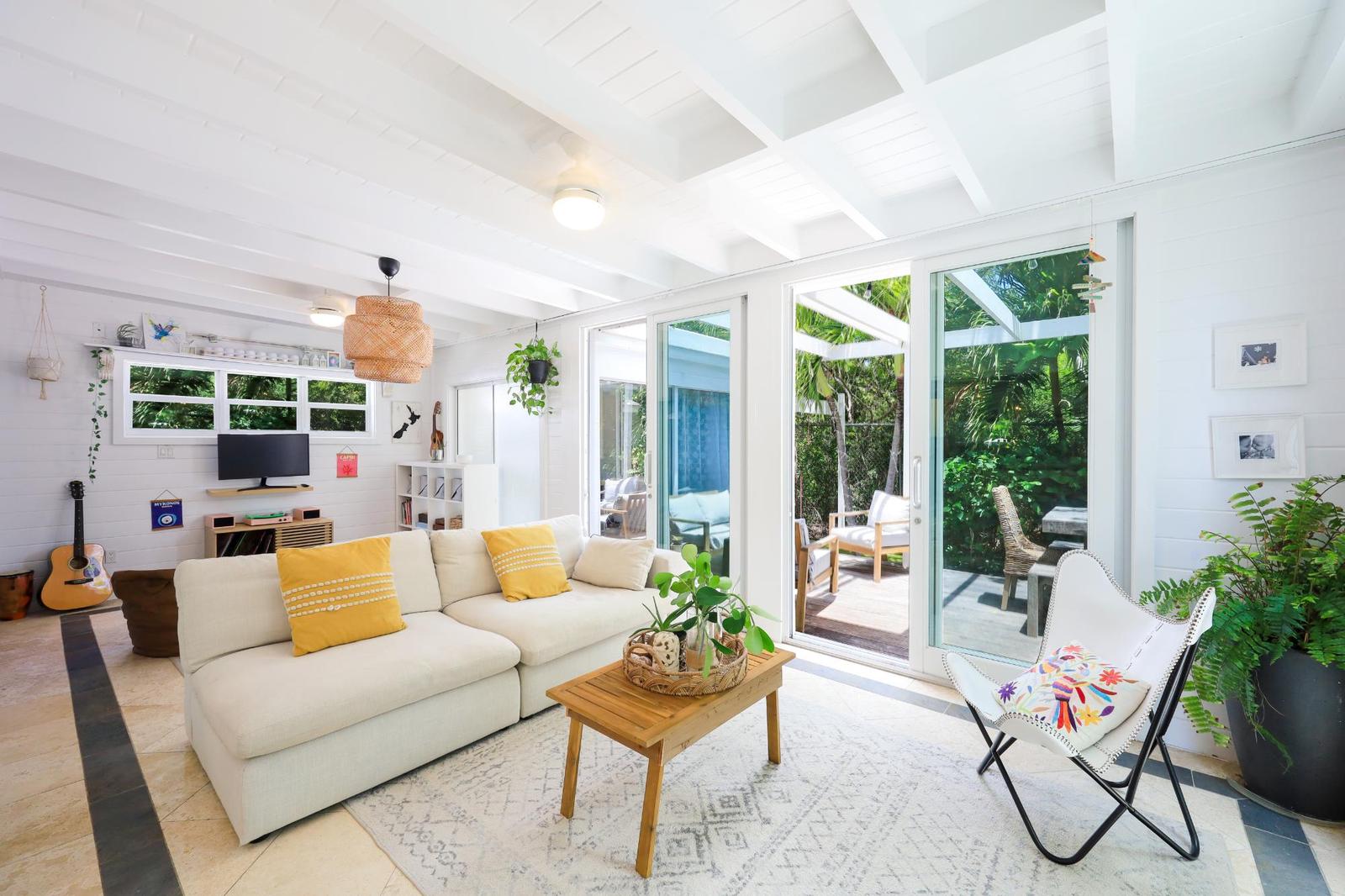 One Loft - Townhome in Providenciales, Turks and Caicos — photo 1