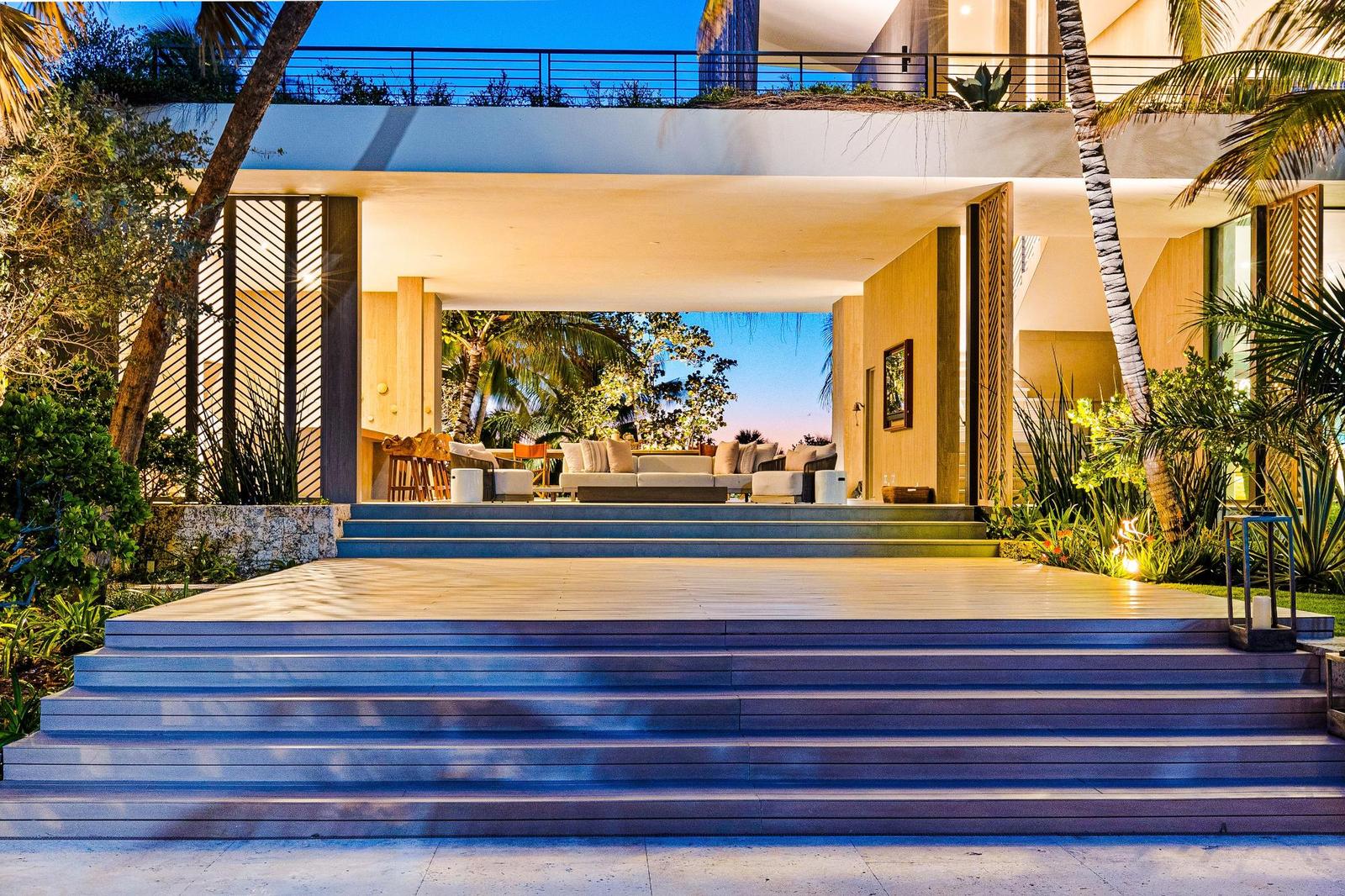 9 bedroom Residence for sale — THE LOOKOUT- NORTH END in Abaco Islands, The Bahamas — photo 4