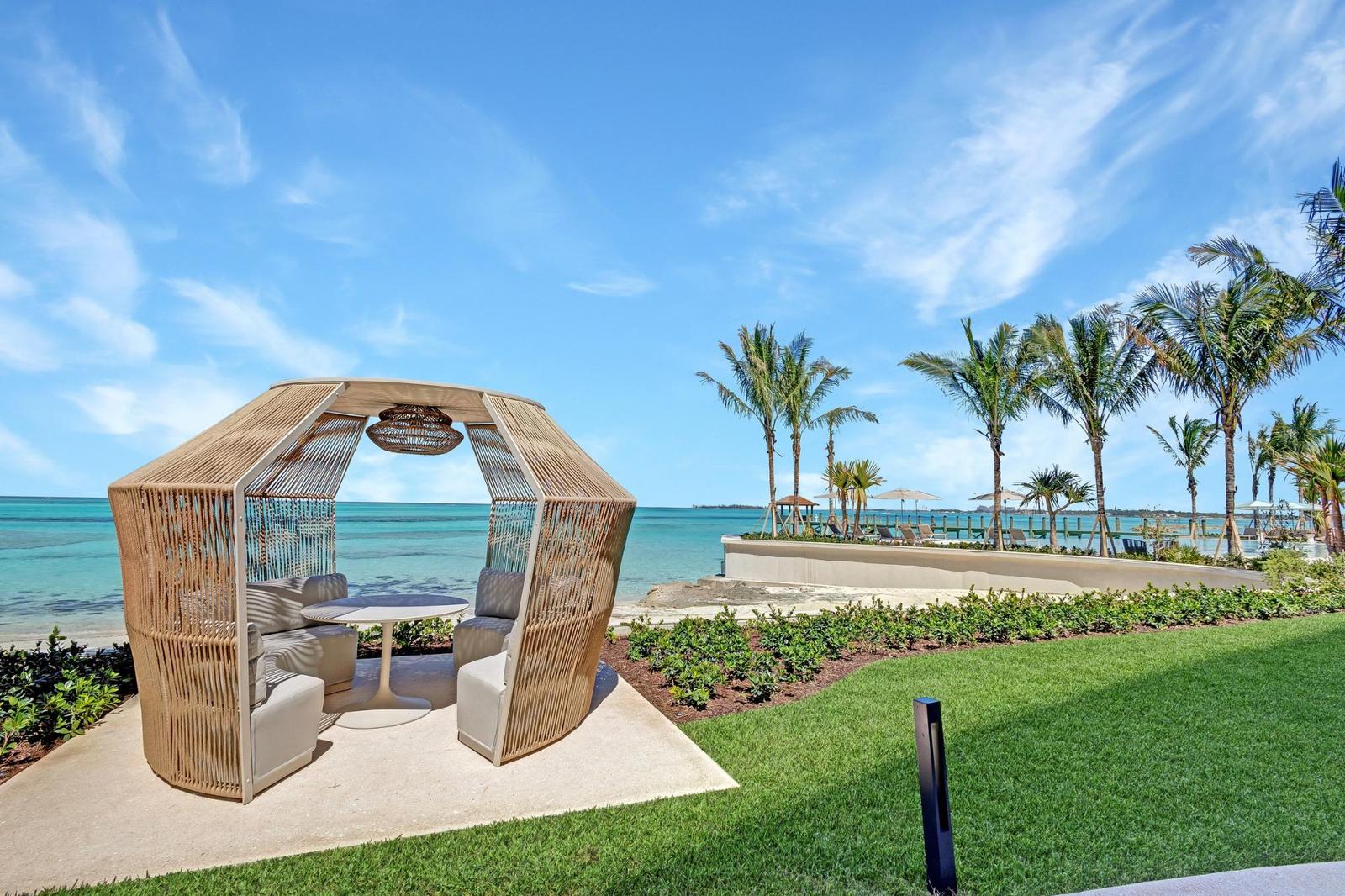 Aqualina Nassau, Bahamas / Luxury Beachfront Residences Near Baha Mar — photo 3