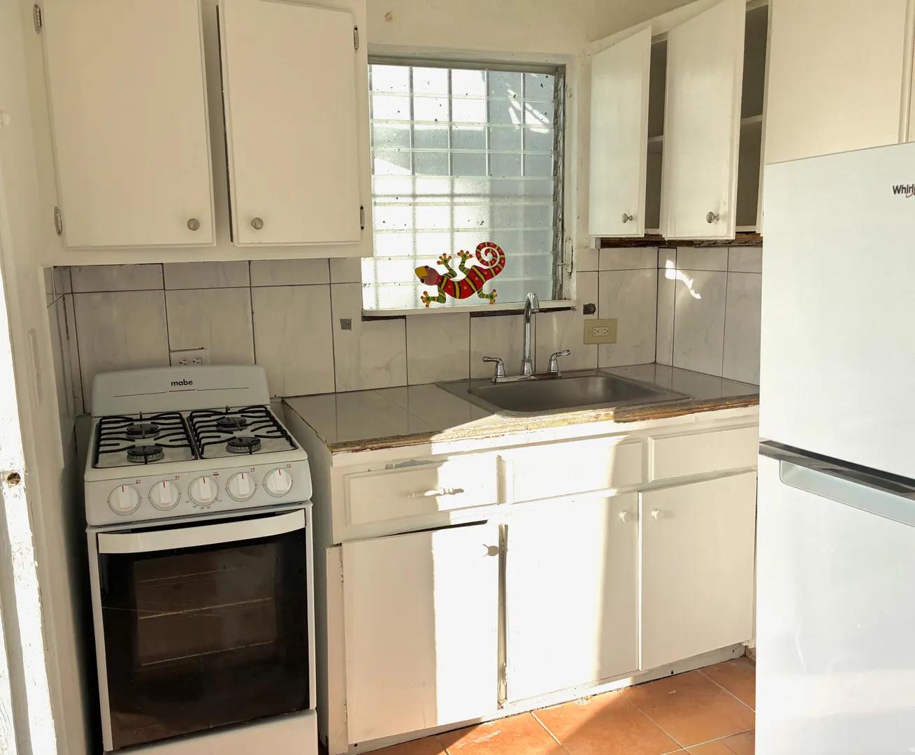1 Bed 1 Bath Apartment in La Grange We — photo 2
