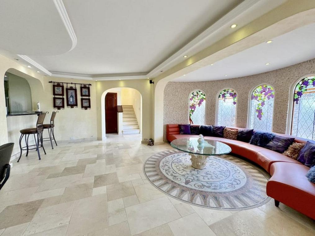 6 Amazon Road 6BR Villa in Point Pirouette — photo 4