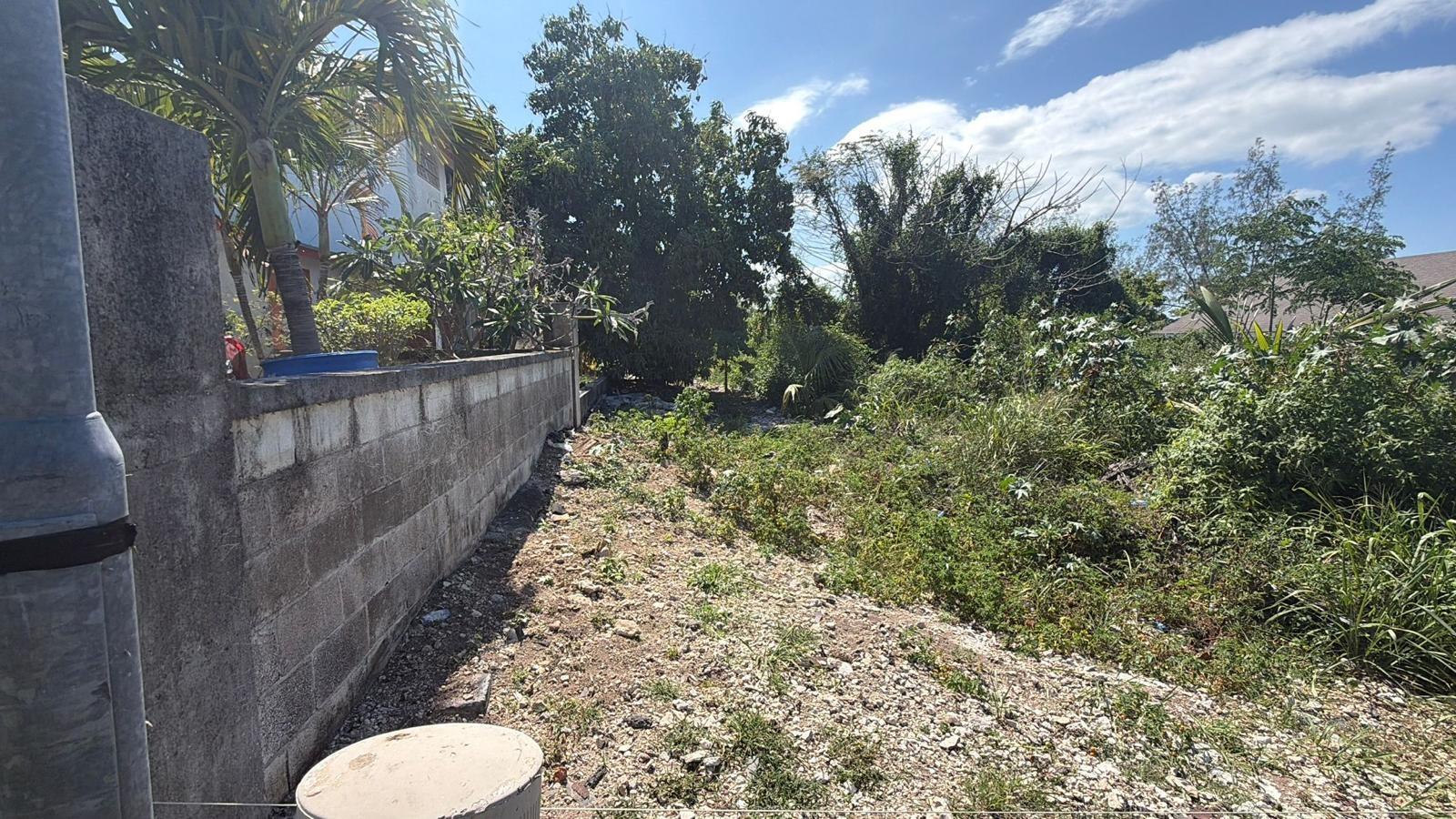 Vacant Lot on Snowbell Lane, Garden Hills Estate — photo 3