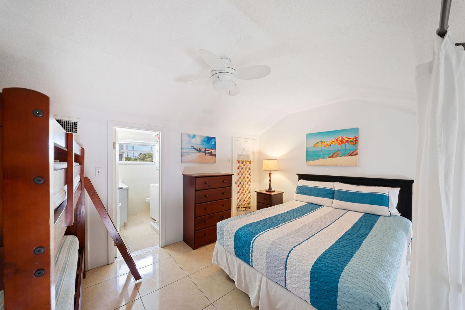 Coral Bay Village #5 - Beachfront Condo — photo 4