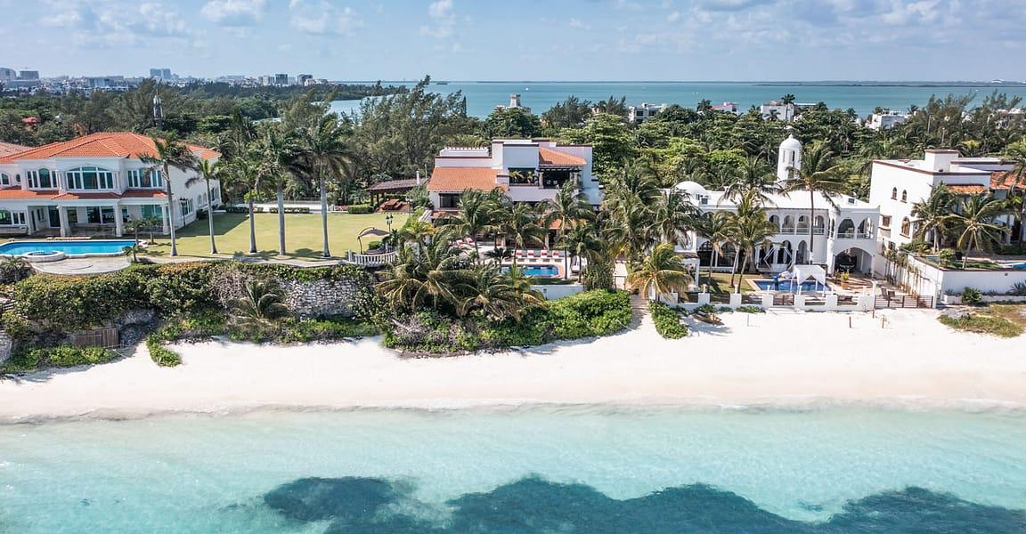 8 Bedroom Luxury Beachfront Home for Sale, Cancun — photo 1
