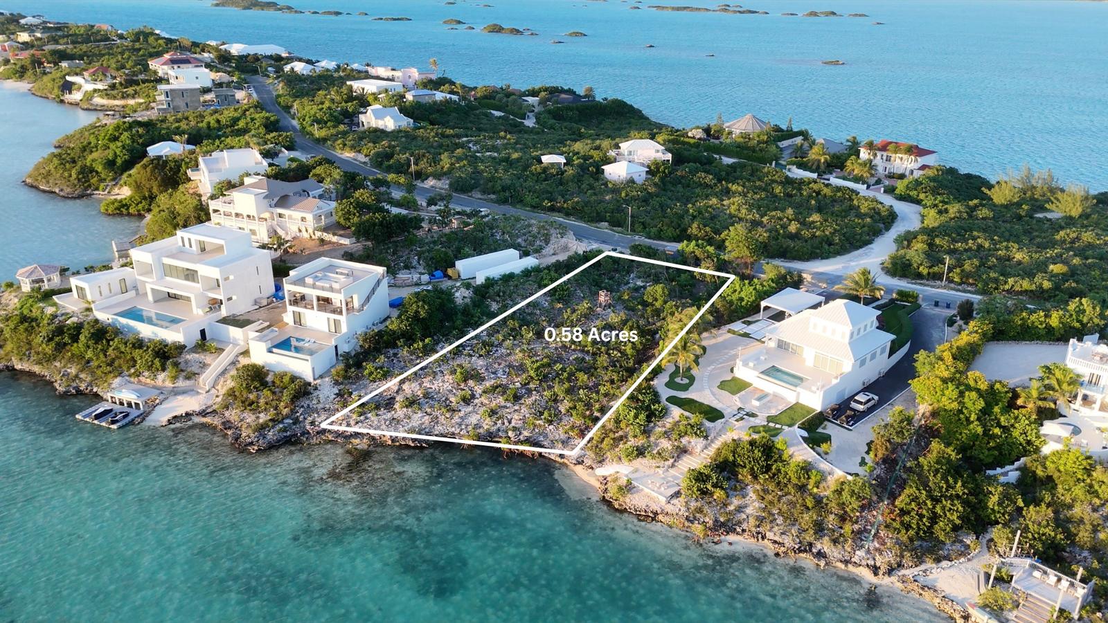 Prime Waterfront Land in Chalk Sound, Silly Creek — photo 3
