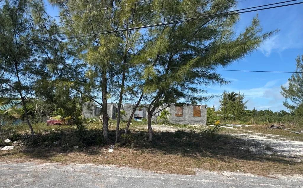 3-bedroom house in Eight Mile Rock — photo 3