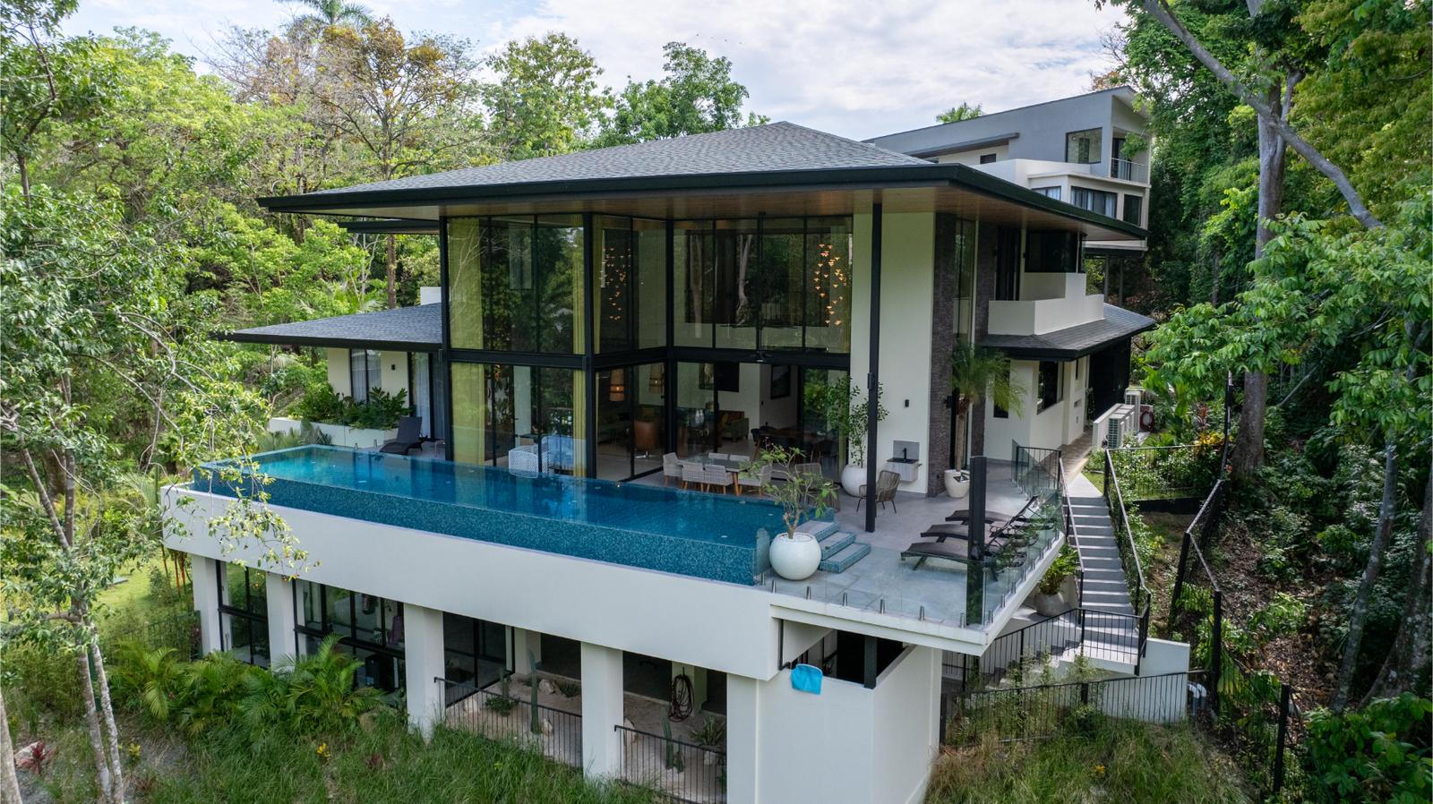 8 Bedroom Luxury Home for Sale, La Reserva, Manuel Antonio, Costa Rica — photo 1
