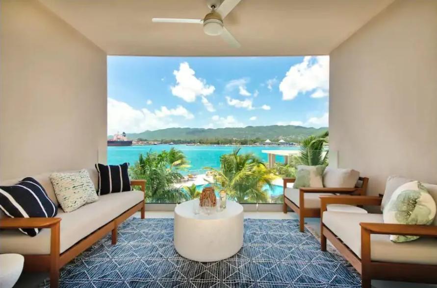 Soleil Residences Luxury 2BR Condo — photo 2
