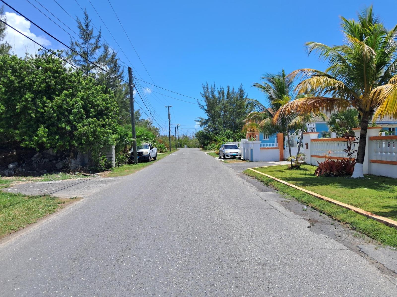 3 bedroom Residence for sale — HOSTA CLOSE TROPICAL GARD in Nassau / New Providence, The Bahamas — photo 1