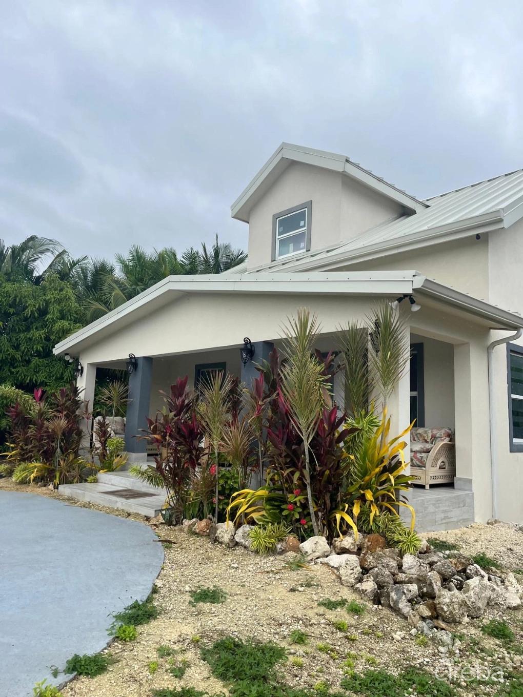 2 bedroom property for sale — Bodden Town Family Home in the Cayman Islands — photo 2