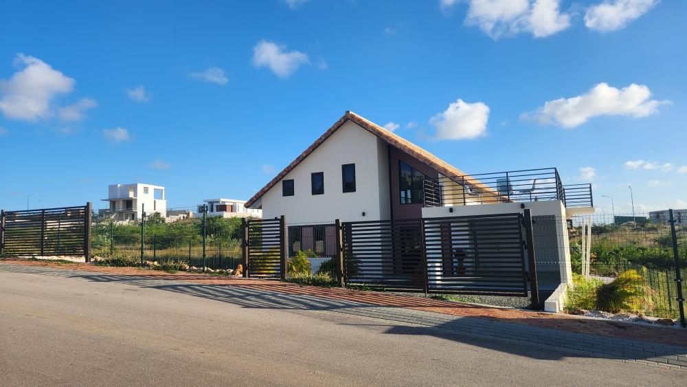 Harmonie - New Build Home with Sea Views & Pool — photo 3