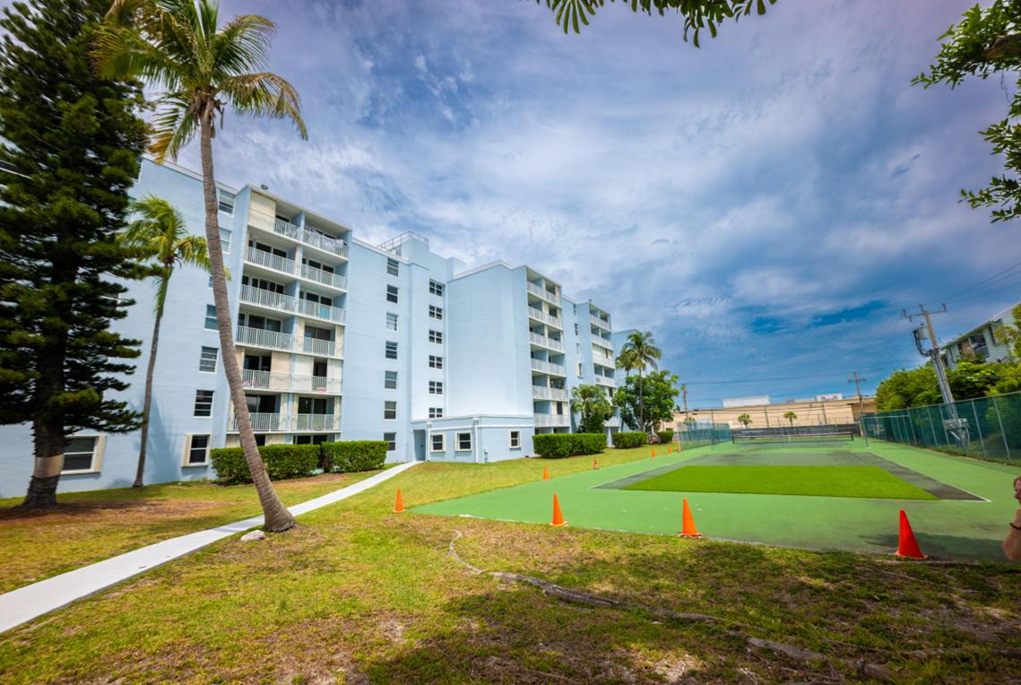 1 bedroom property for sale — Santa Clara Condominiums 1BR in Key West — photo 2