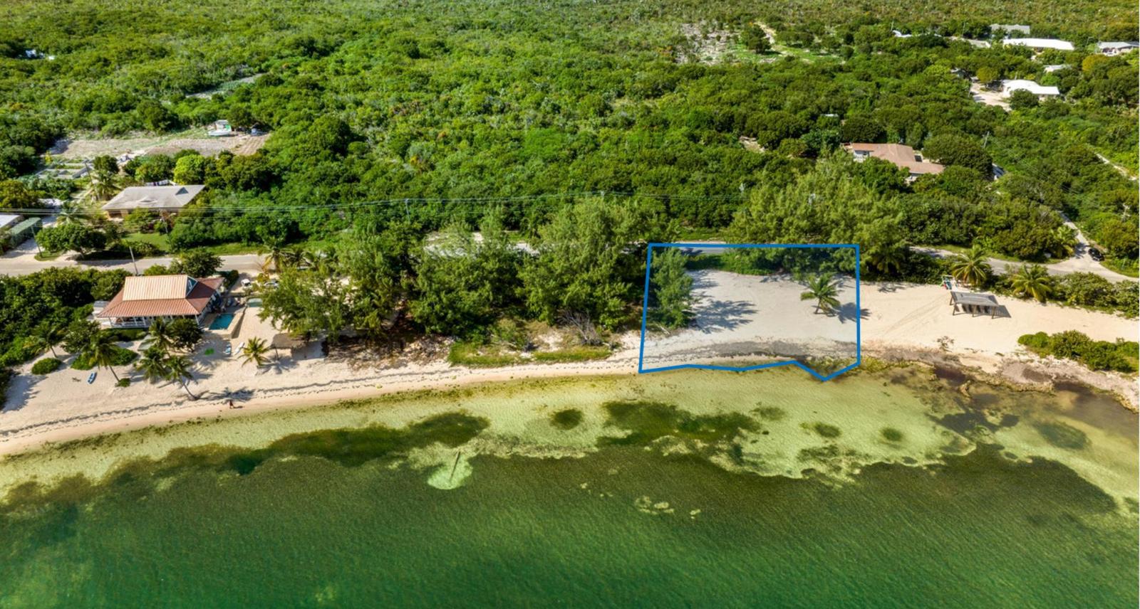 0.31-acre Beachfront Lot in East End, Cayman Islands — photo 4