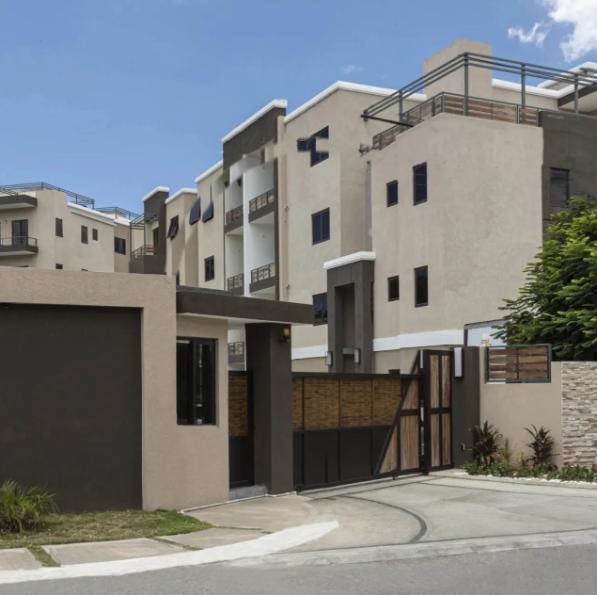 2 bedroom property for sale — Kingston 2BR Modern Central Condo — photo 1