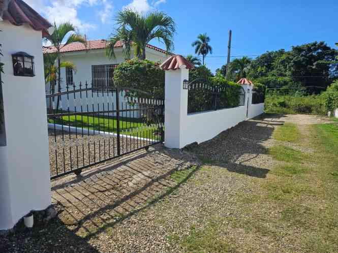 Villa Yasmin - Custom Built with Style! — photo 4