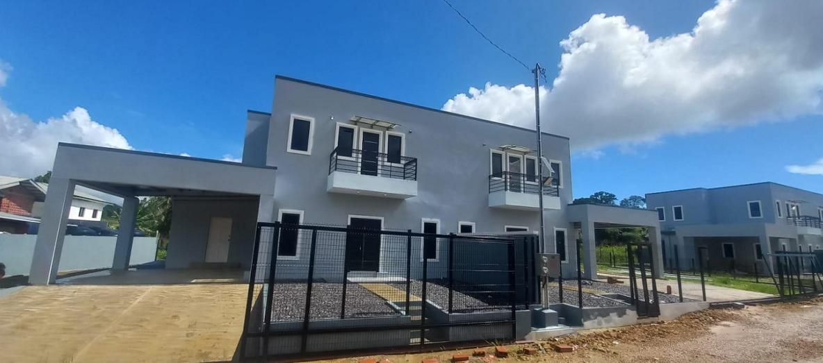 3 Bedroom Modern Townhouse in Penal, Trinidad and Tobago — photo 2