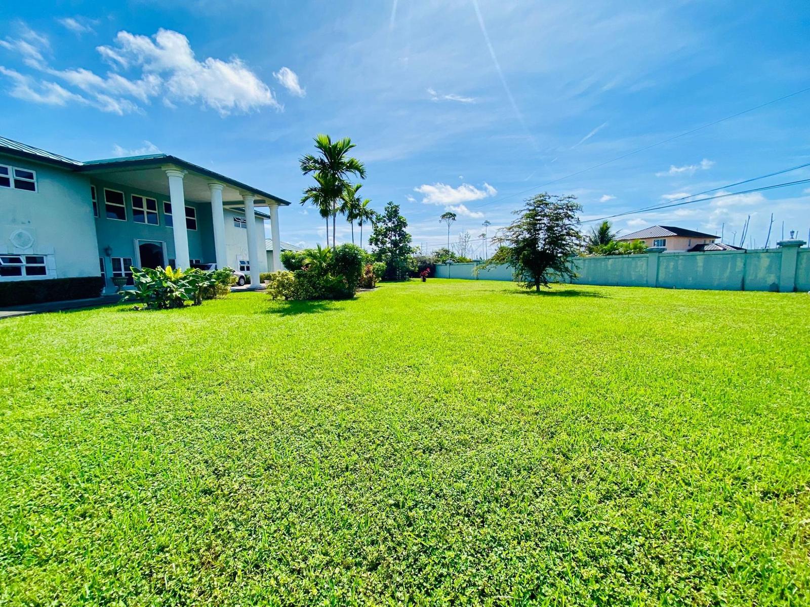 7 Bedroom Waterfront Residence for Sale — photo 5
