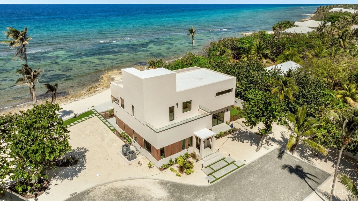 5 bedroom beachfront estate for sale in Halcyon Point, Cayman Islands — photo 1