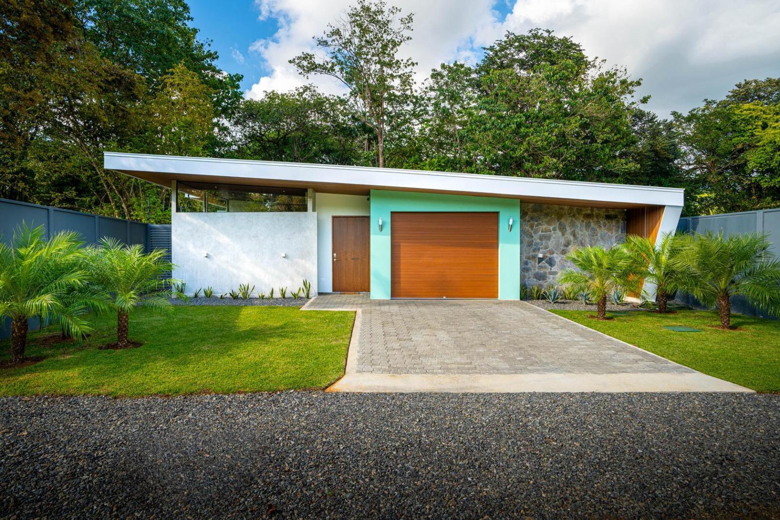 3 Bedroom Home for Sale in Uvita — photo 4