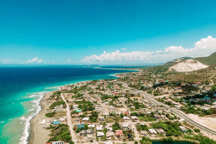 Bull Bay 8.4 Acre Beachfront Opportunity — photo 3