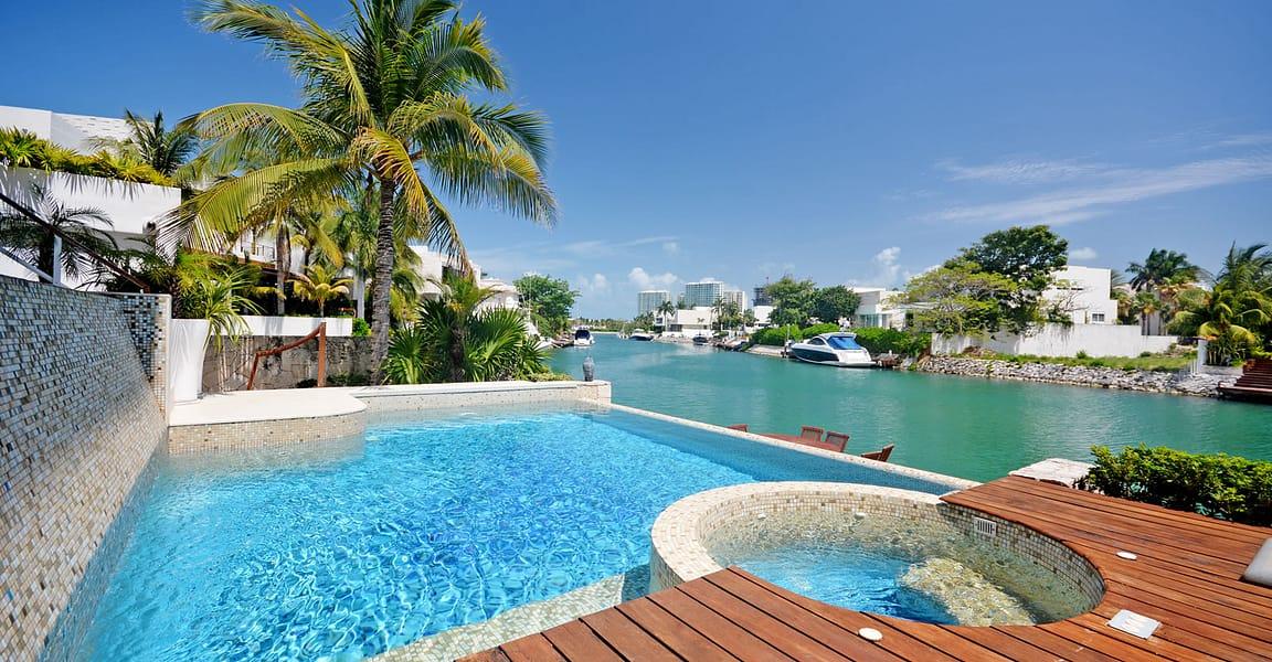 4 Bedroom Waterfront Home for Sale, Puerto Cancun, Mexico — photo 3