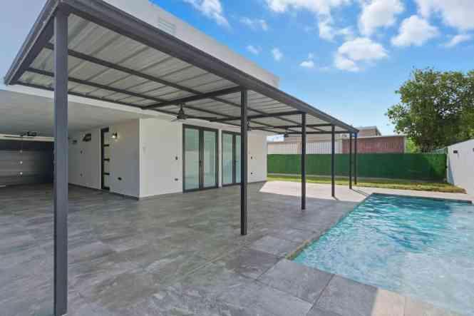 4 Bed | 2 Bath House in Bayamón, Puerto Rico — photo 2