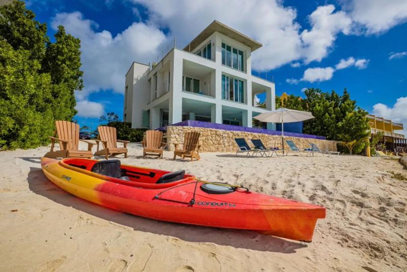 7 Bedroom Luxury Beach House 182 G for Sale, Savaneta, Aruba — photo 1